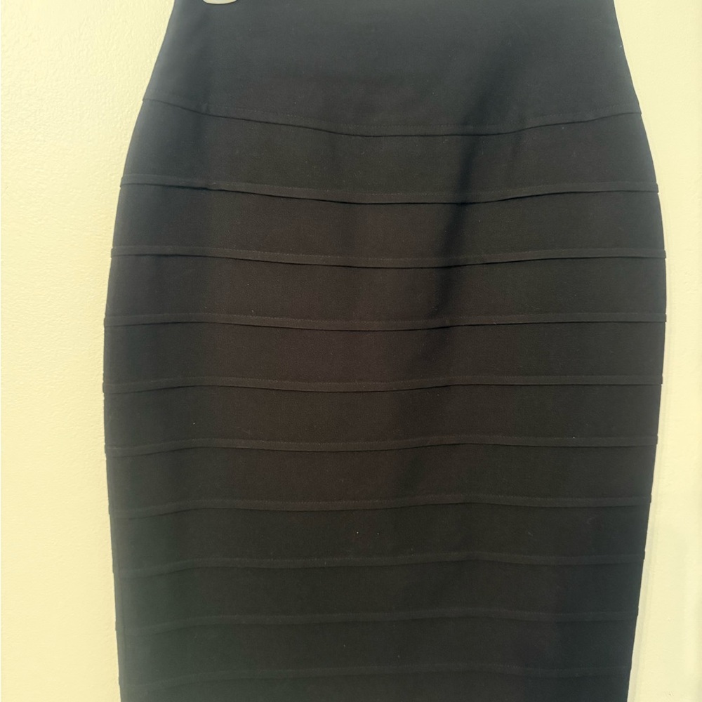 Bill Blass Elegant Black Pencil Skirt